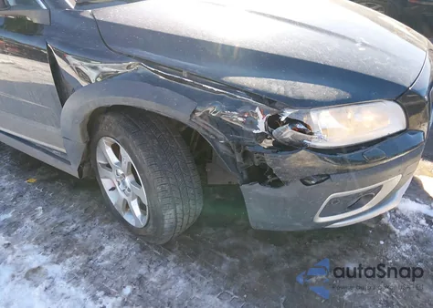 2010 Volvo Xc70 3.2 z USA, uszkodzony, nr VIN YV4982BZ0A1080979